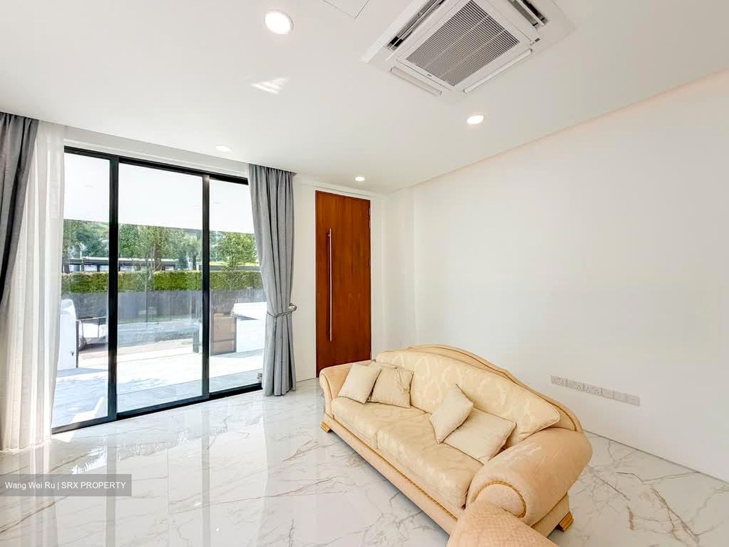 West Coast Road (D5), Terrace #558424481